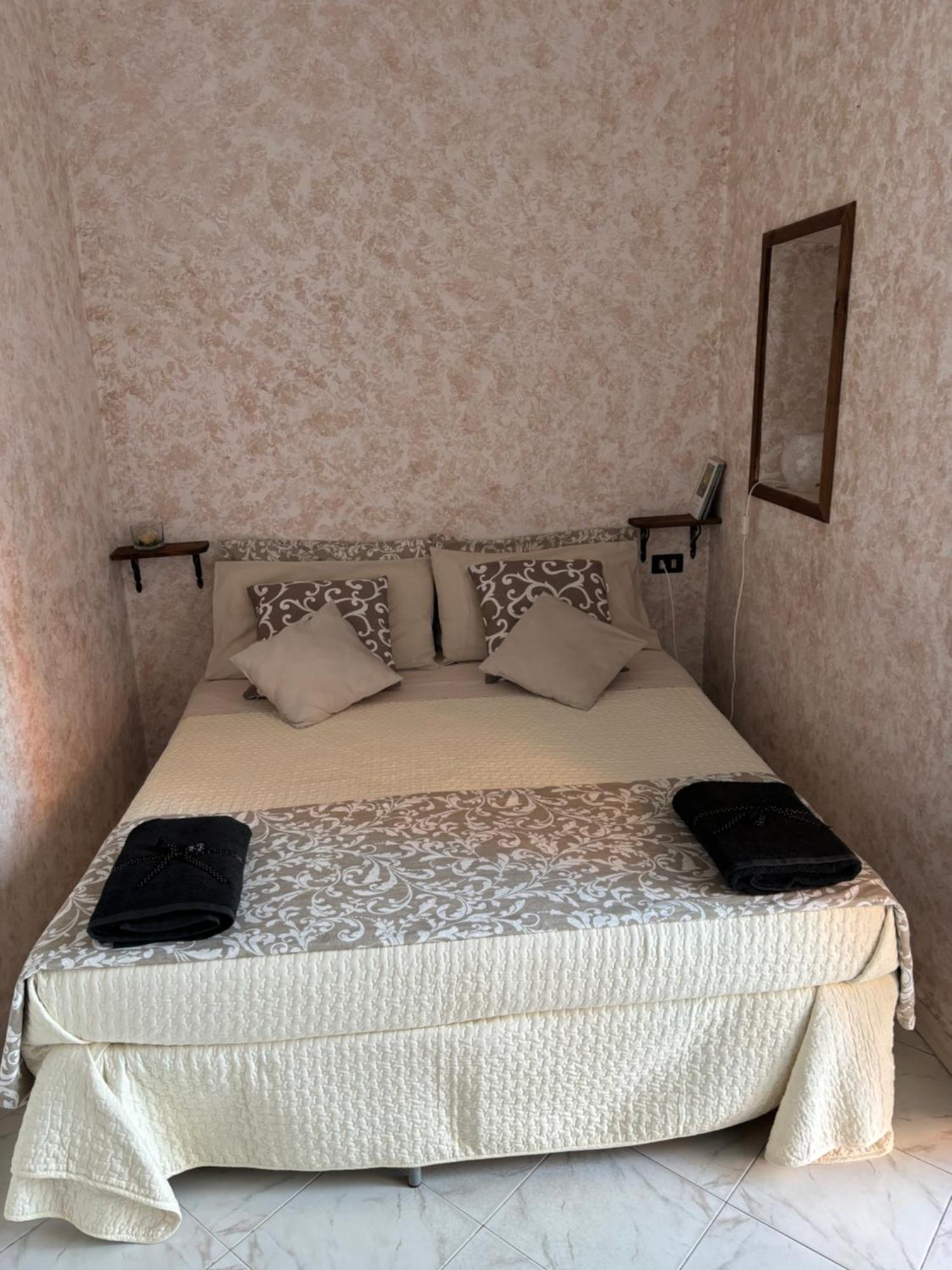 Appartamento Rian House Napoli Esterno foto