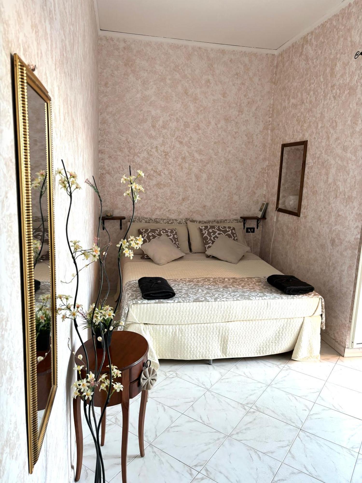 Appartamento Rian House Napoli Esterno foto